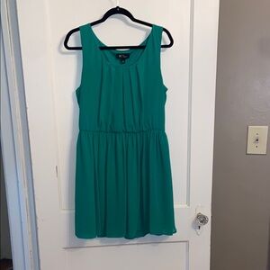 BCX Green Chiffon Sleeveless Dress